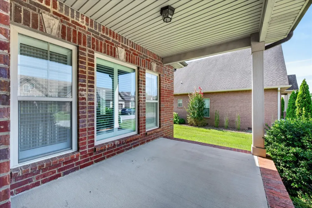 202 Dorchester Circle Clarksville TN 37043