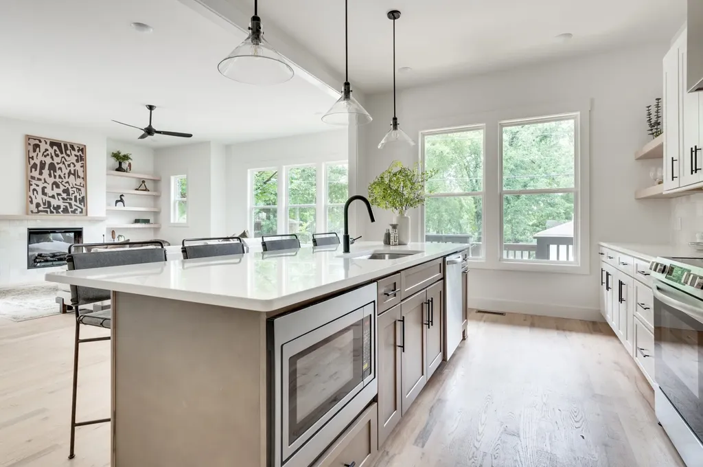2430 Little Avenue Nashville TN 37206