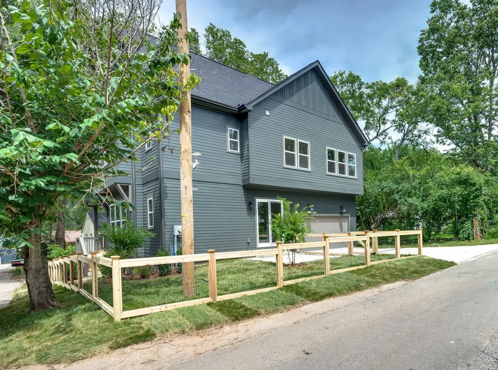 2430 Little Avenue Nashville TN 37206