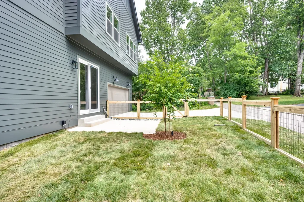 2430 Little Avenue Nashville TN 37206