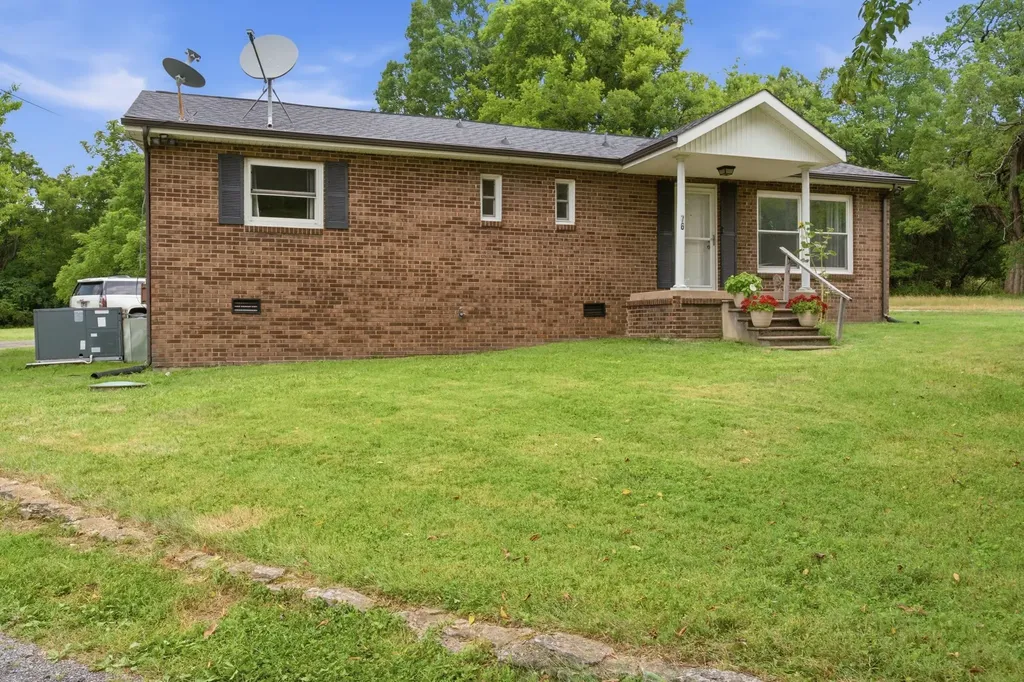 76 W Caldwell Street Mount Juliet TN 37122