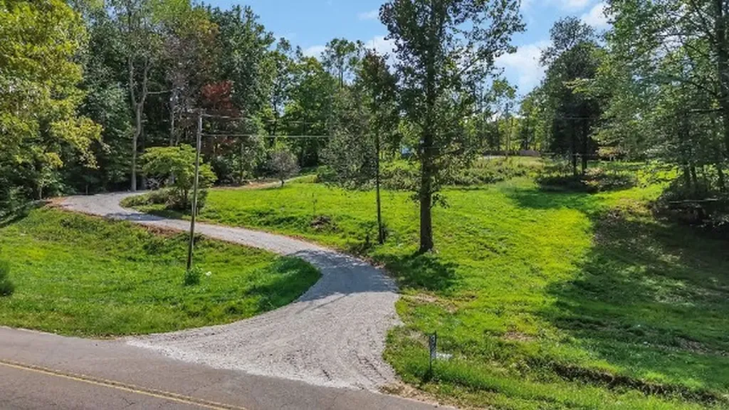 2040 Turkey Creek Road Dickson TN 37055