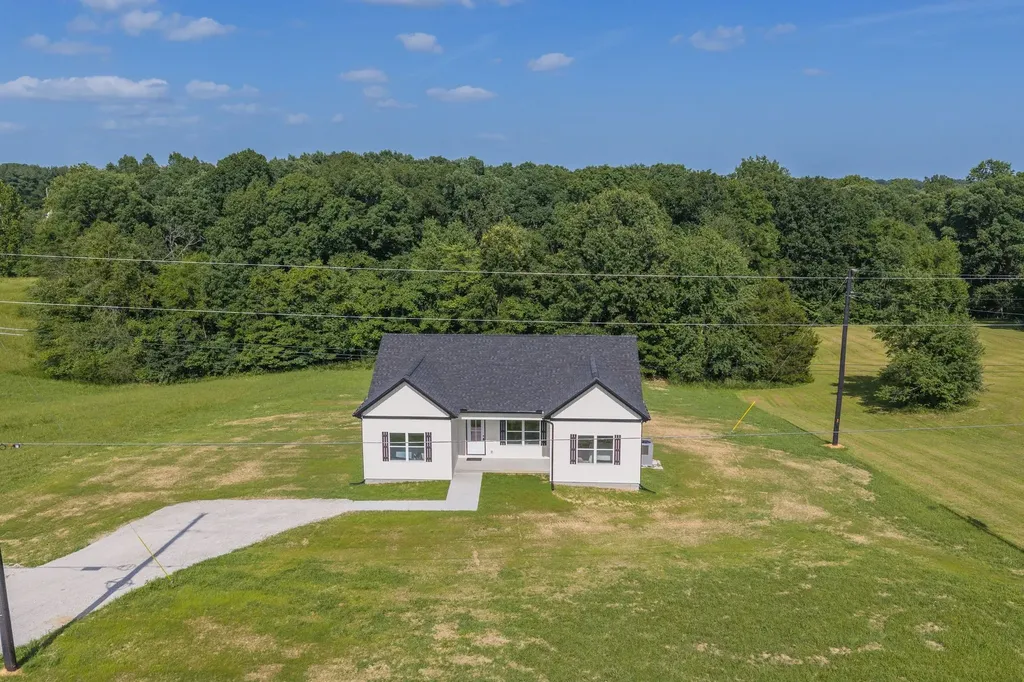 831 Wells Road Dickson TN 37055