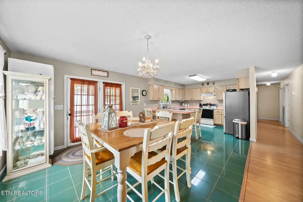600 Dave Garrett Road Crossville TN 38571