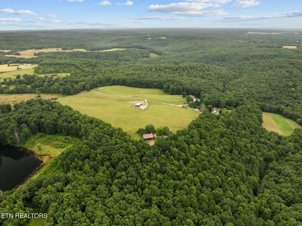 600 Dave Garrett Road Crossville TN 38571