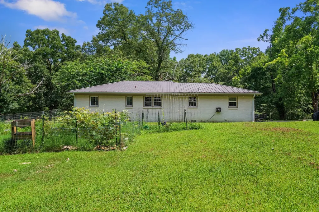 8531 Pinewood Lyles TN 37098