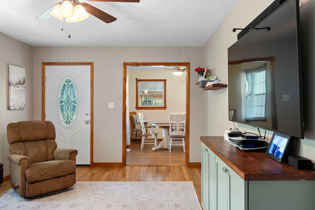 8531 Pinewood Lyles TN 37098