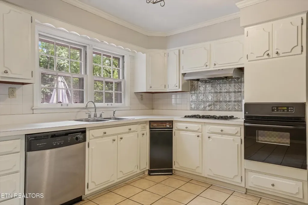5403 E Sunset Road Knoxville TN 37914