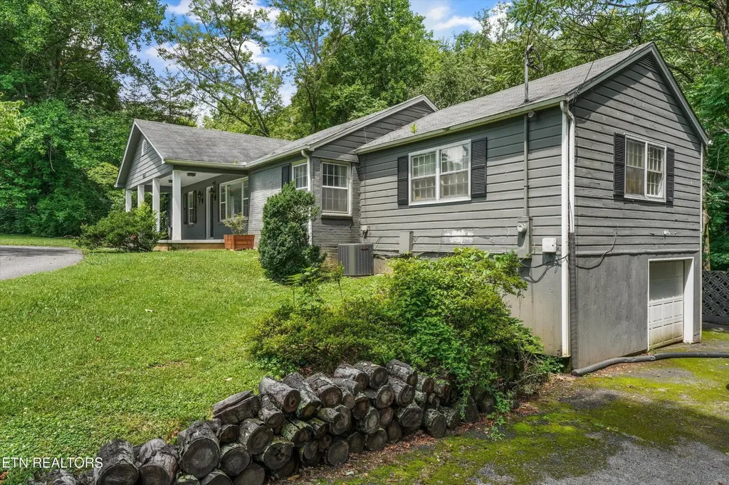 5403 E Sunset Road Knoxville TN 37914