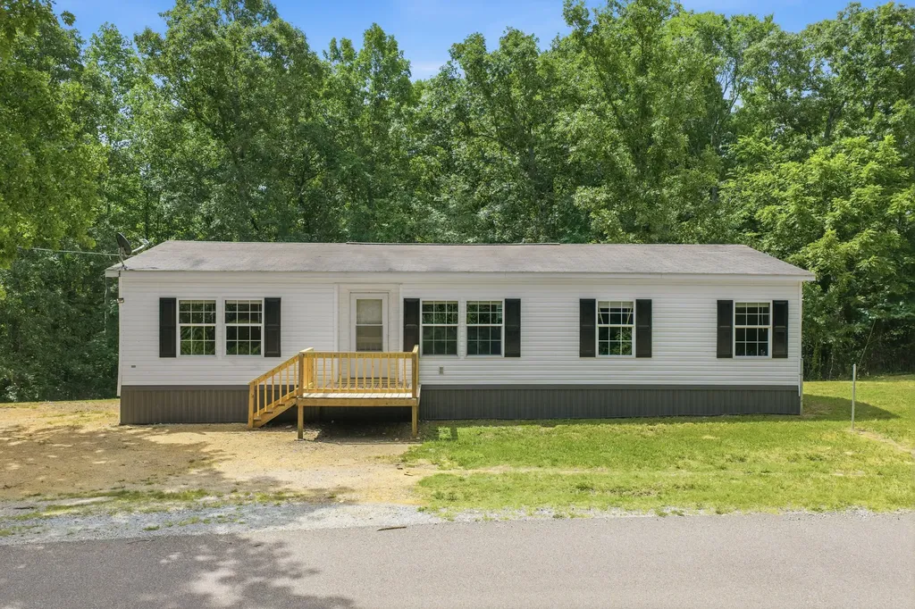 2625 Horny Head Creek Road Parsons TN 38363