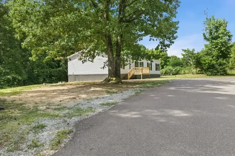 2625 Horny Head Creek Road Parsons TN 38363