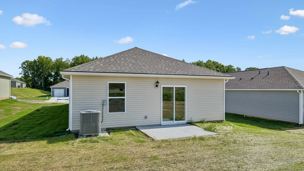 1327 Preakness Lane Lewisburg TN 37091