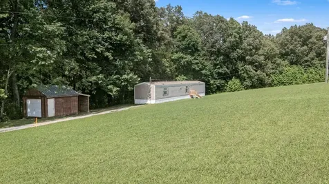 10 Light Lane Kelso TN 37348