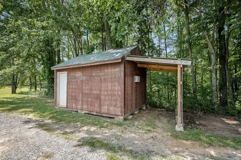 10 Light Lane Kelso TN 37348