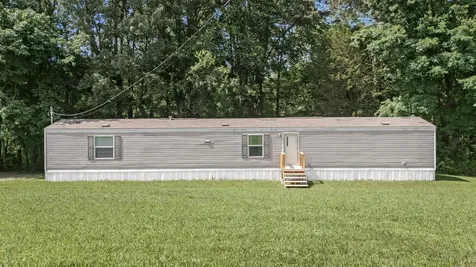 10 Light Lane Kelso TN 37348
