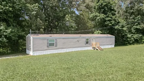 10 Light Lane Kelso TN 37348