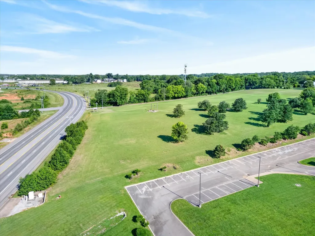 1231 Tiny Town Road Clarksville TN 37042