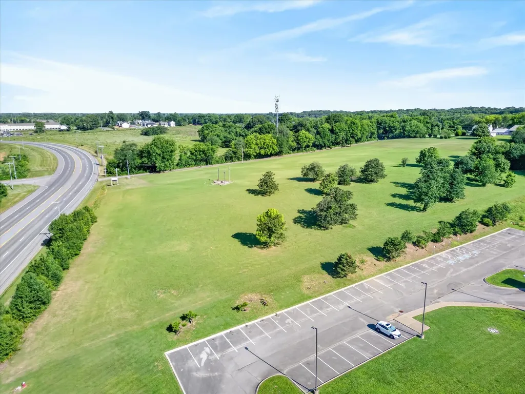 1231 Tiny Town Road Clarksville TN 37042