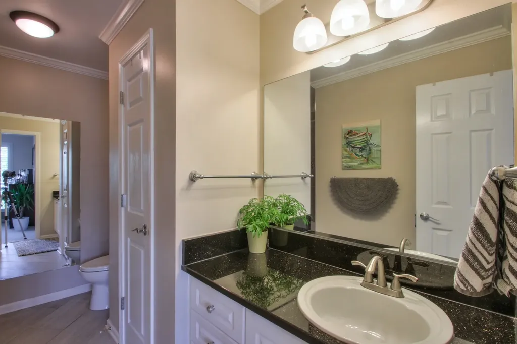 2065 Stokes Lane Nashville TN 37215
