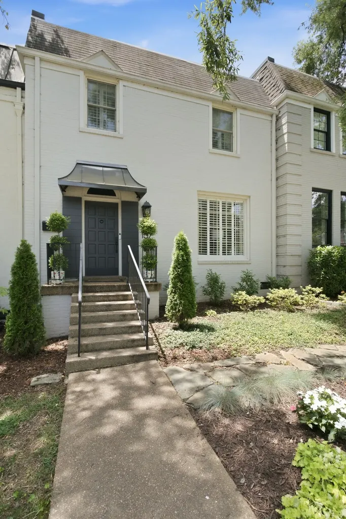 4400 Belmont Park Terrace Nashville TN 37215