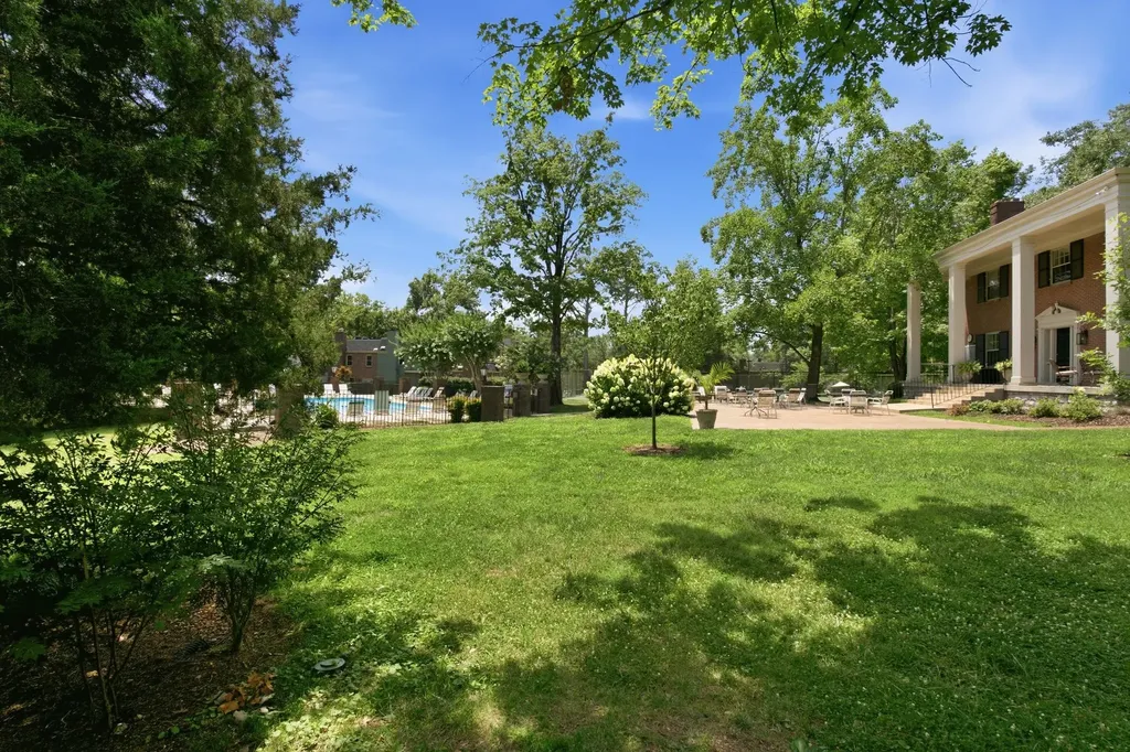 4400 Belmont Park Terrace Nashville TN 37215