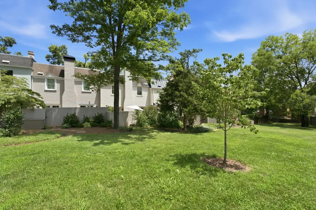 4400 Belmont Park Terrace Nashville TN 37215