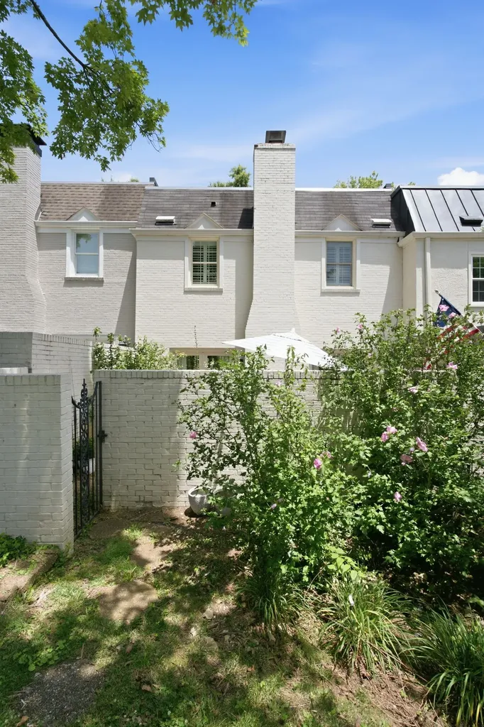 4400 Belmont Park Terrace Nashville TN 37215