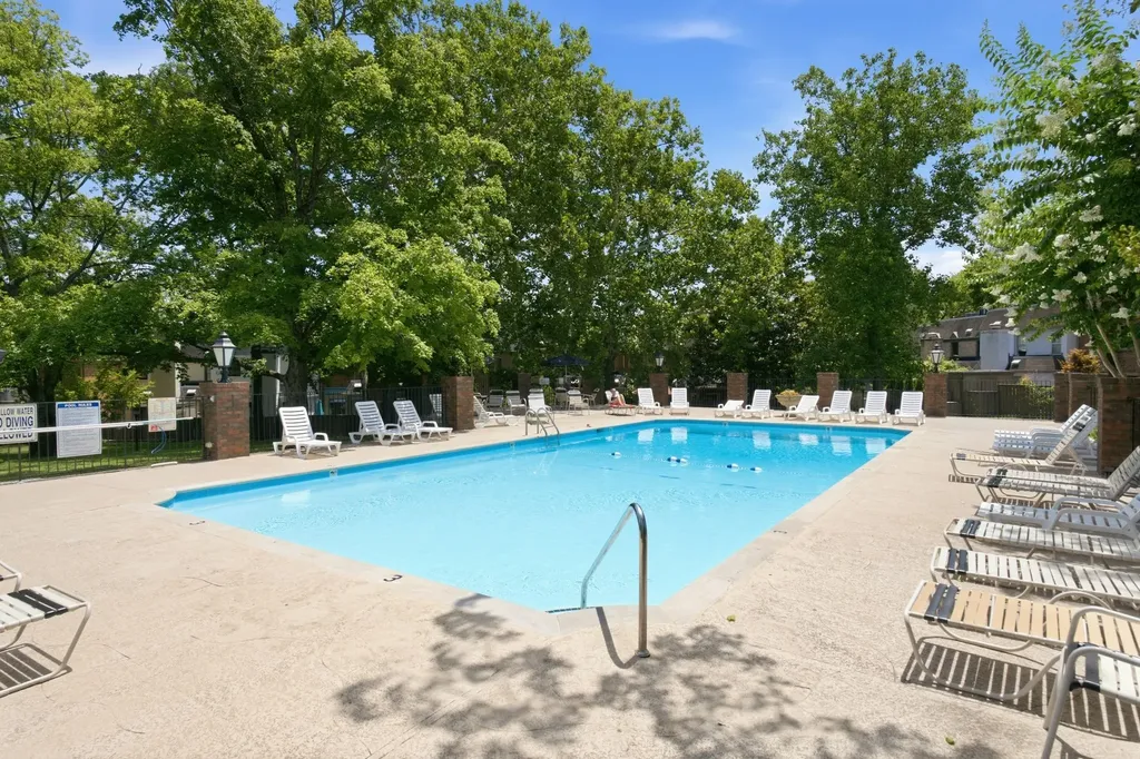 4400 Belmont Park Terrace Nashville TN 37215