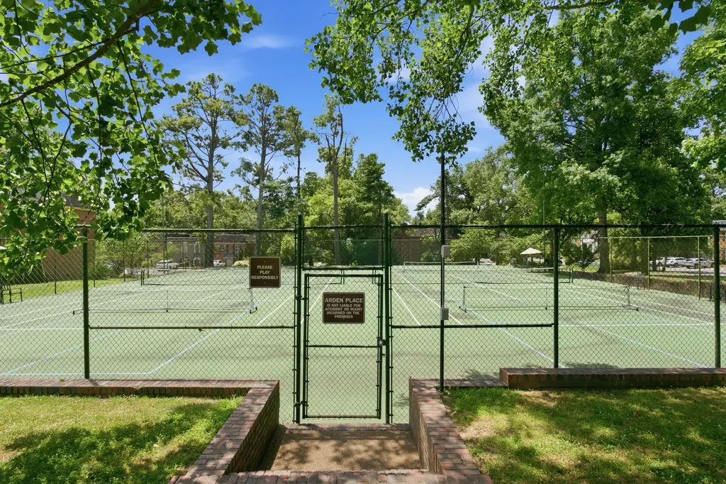4400 Belmont Park Terrace Nashville TN 37215