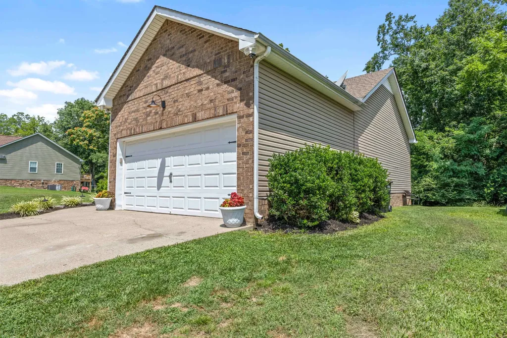 1305 Shell Road Goodlettsville TN 37072