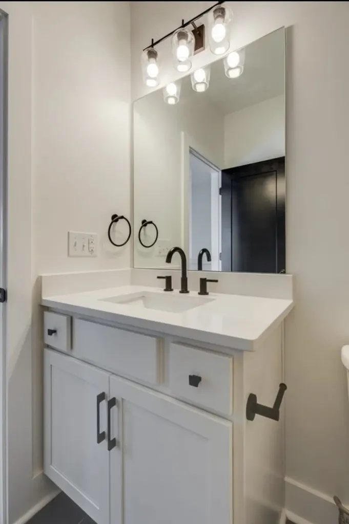 2413B Booker Street Nashville TN 37208