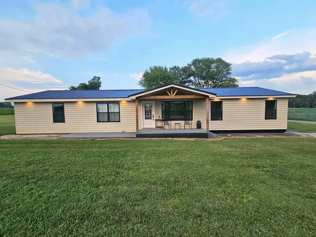 11 Jess Long Lane Hillsboro TN 37342