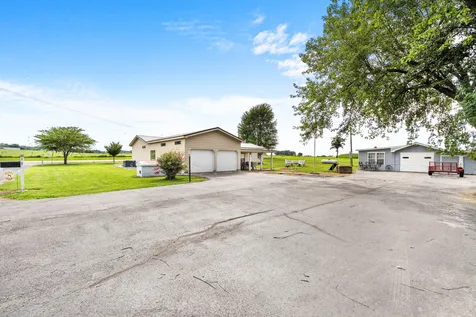 11 Jess Long Lane Hillsboro TN 37342