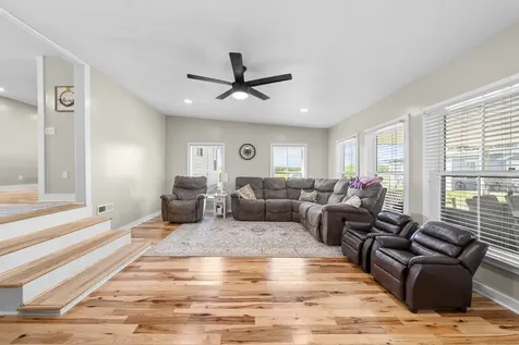 11 Jess Long Lane Hillsboro TN 37342