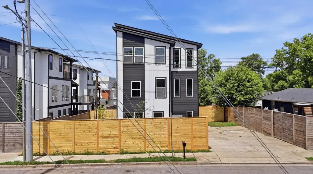 1203 14th Ave, S Nashville TN 37212