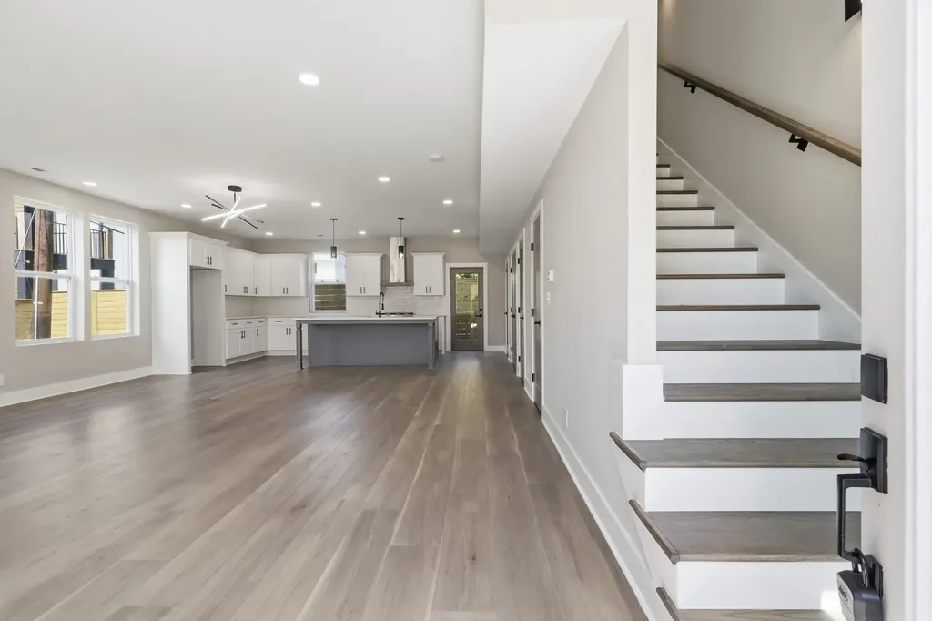 1203 14th Ave, S Nashville TN 37212