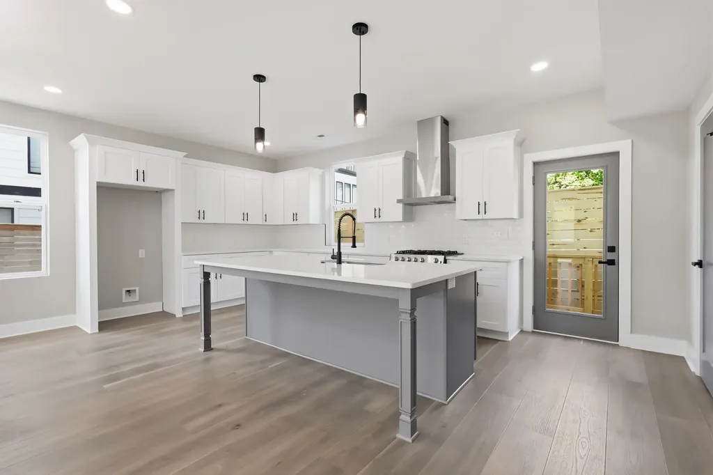 1203 14th Ave, S Nashville TN 37212