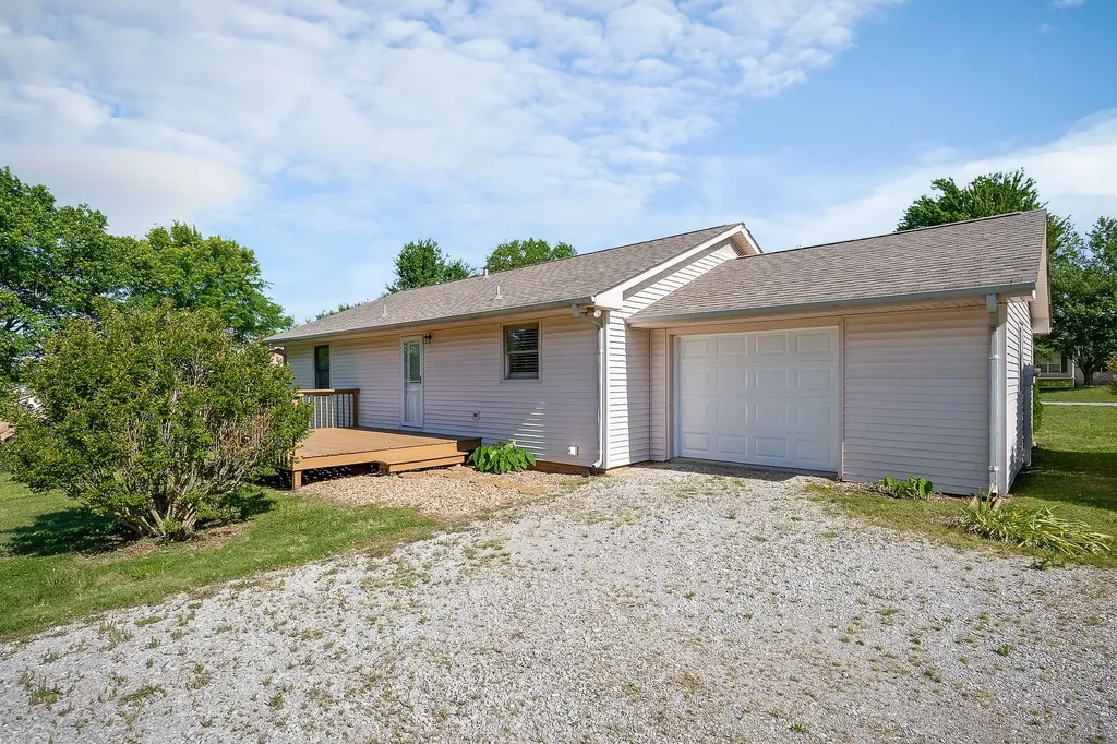 3422 Southmeade Drive Cookeville TN 38506