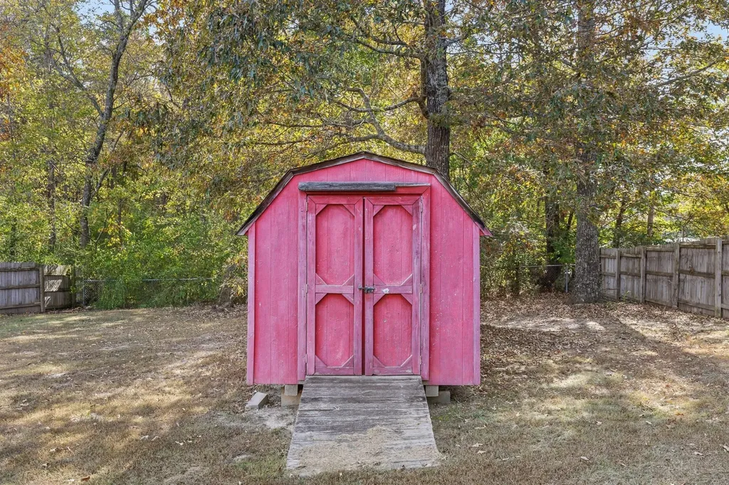 7006 Maple Leaf Lane Harrison TN 37341