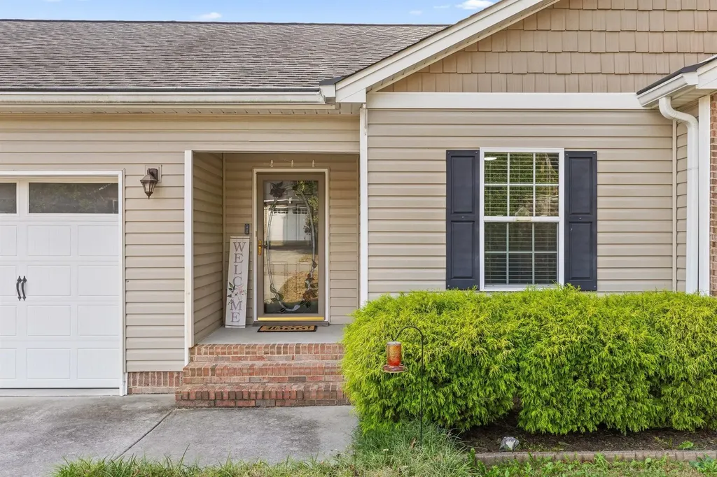 7006 Maple Leaf Lane Harrison TN 37341