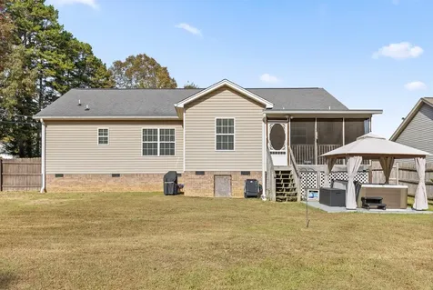 7006 Maple Leaf Lane Harrison TN 37341