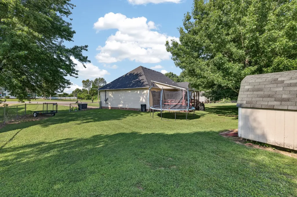 6 Robinwood Drive Fayetteville TN 37334