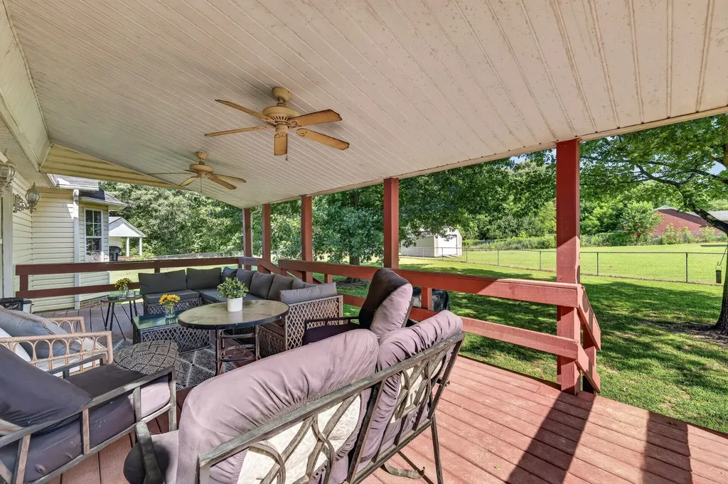 6 Robinwood Drive Fayetteville TN 37334