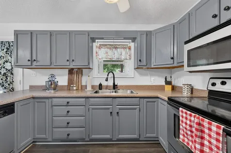 6 Robinwood Drive Fayetteville TN 37334