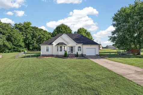 6 Robinwood Drive Fayetteville TN 37334