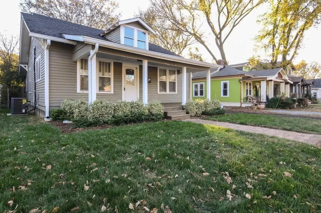 1542 Douglas Avenue Nashville TN 37206