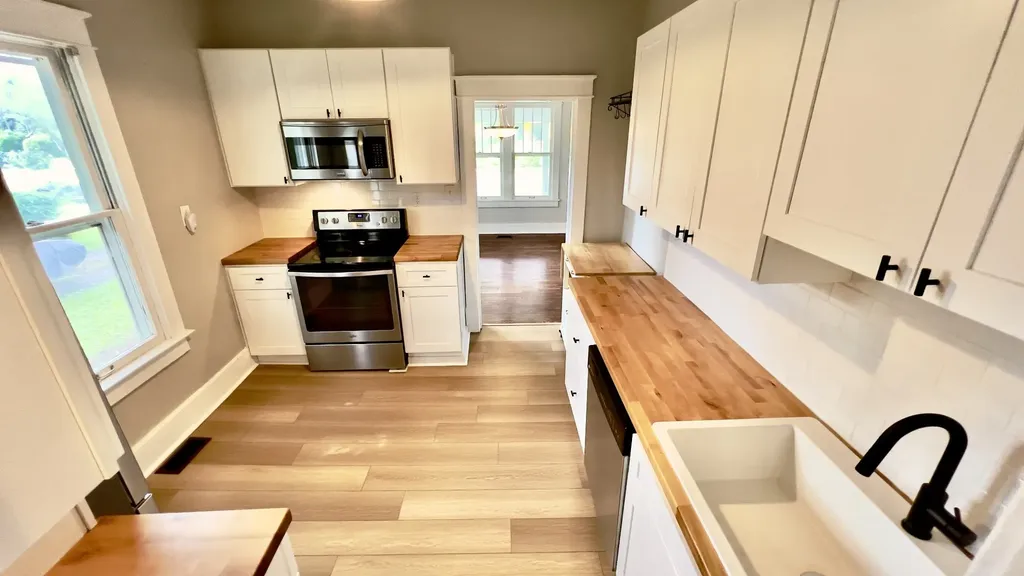 1542 Douglas Avenue Nashville TN 37206