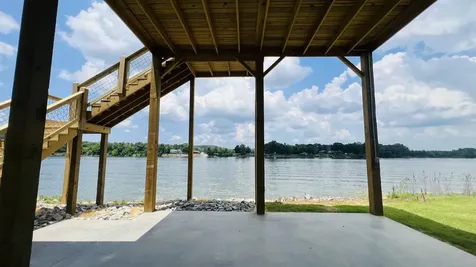 1109 River Front Drive Clifton TN 38425