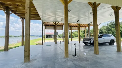 1109 River Front Drive Clifton TN 38425