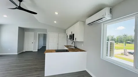 1109 River Front Drive Clifton TN 38425